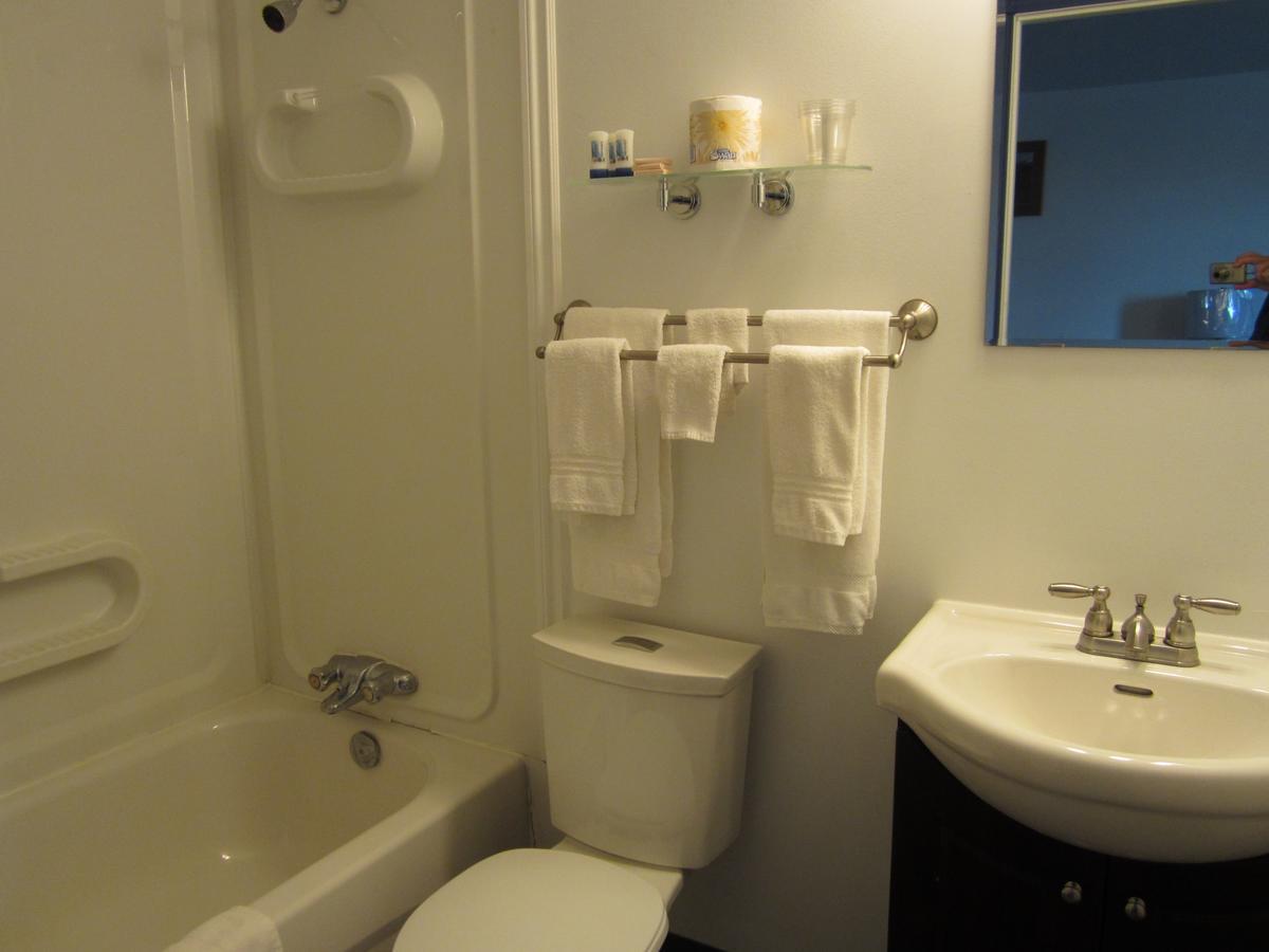 Nisutlin Trading Post Motel Teslin Quarto foto