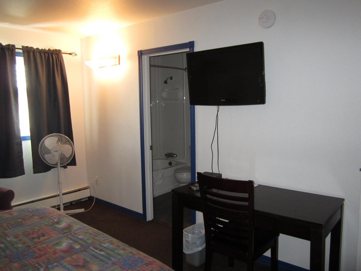 Nisutlin Trading Post Motel Teslin Quarto foto
