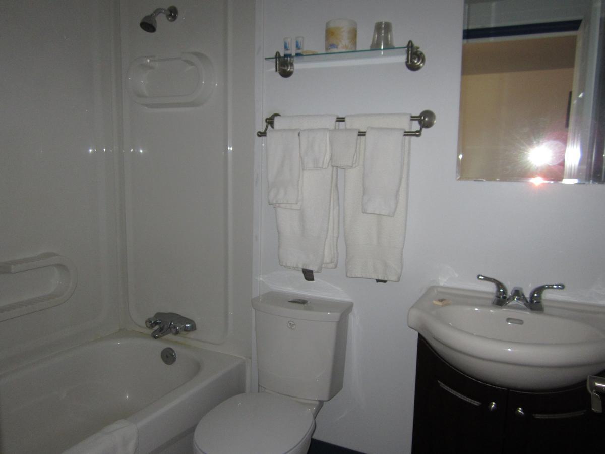Nisutlin Trading Post Motel Teslin Quarto foto